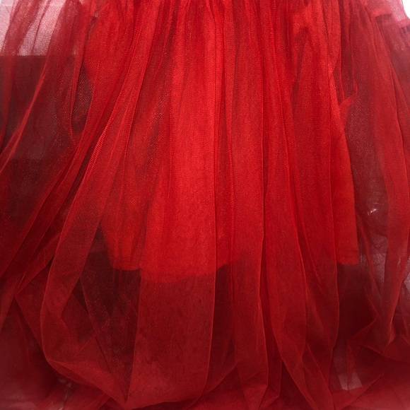 Red tutu - Picture 4 of 4